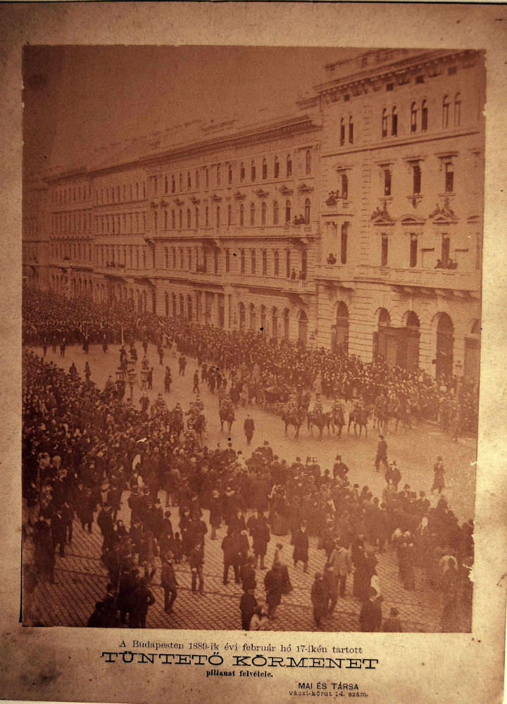 Mai Manó: Tűntetőkörmenet, 1889