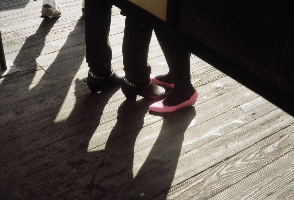 Fotó: Vivian Maier: Cím nélkül, 1984 © Vivian Maier/Maloof Collection, Courtesy Howard Greenberg Gallery, New York.